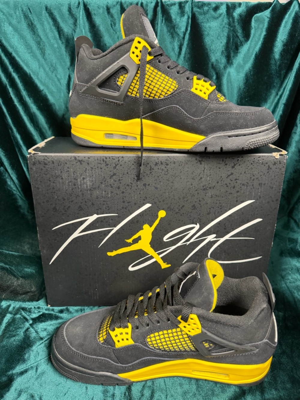 2023 Air Jordan 4 Retro ‘Thunder’ M8.5